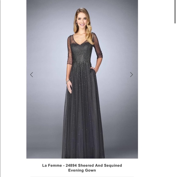 Beautiful gown - Picture 4 of 11